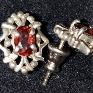 Vintage Sterling Silver Red Garnet earrings